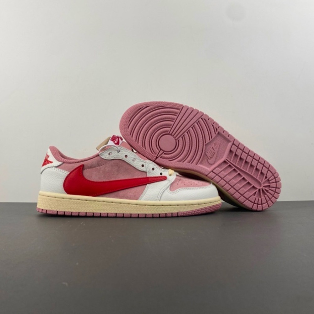 Travis Scott X Air Jordan 1 Low OG Collaboration Pink Sneakers